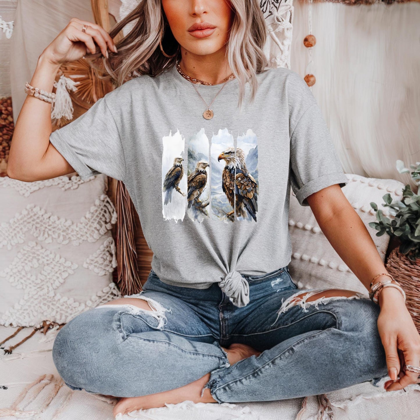 Majestic Eagle Nature-Inspired Bird Graphic Tee, Wildlife Lover's T-Shirt, Unisex Cotton Shirt, Casual Wear, Gift for Bird Enthusiasts