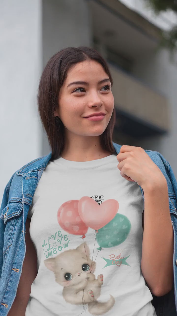 Cute Cat Balloon T Shirt Kawaii Cat Lover Gift Unisex Cotton Tee For Women And Men Pet Lovers Graphic Top Funny Kitty Birthday Party Outfit